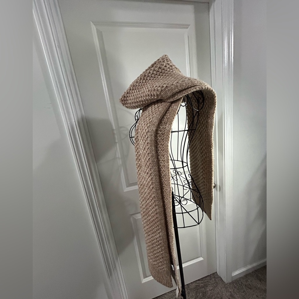 Banana Republic Cable Tan Knit Scarf - Picture 2 of 2